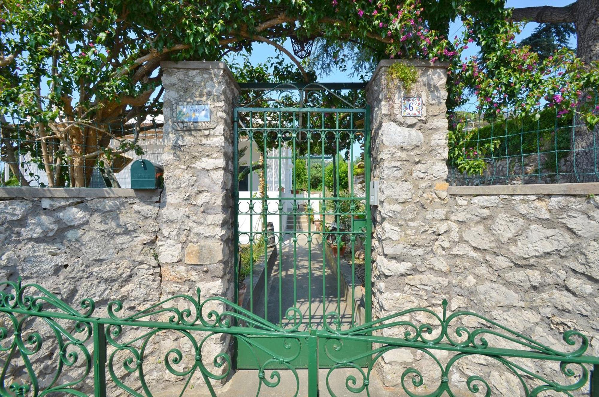 Dimora Storica Villa Pasquale Капри Екстериор снимка